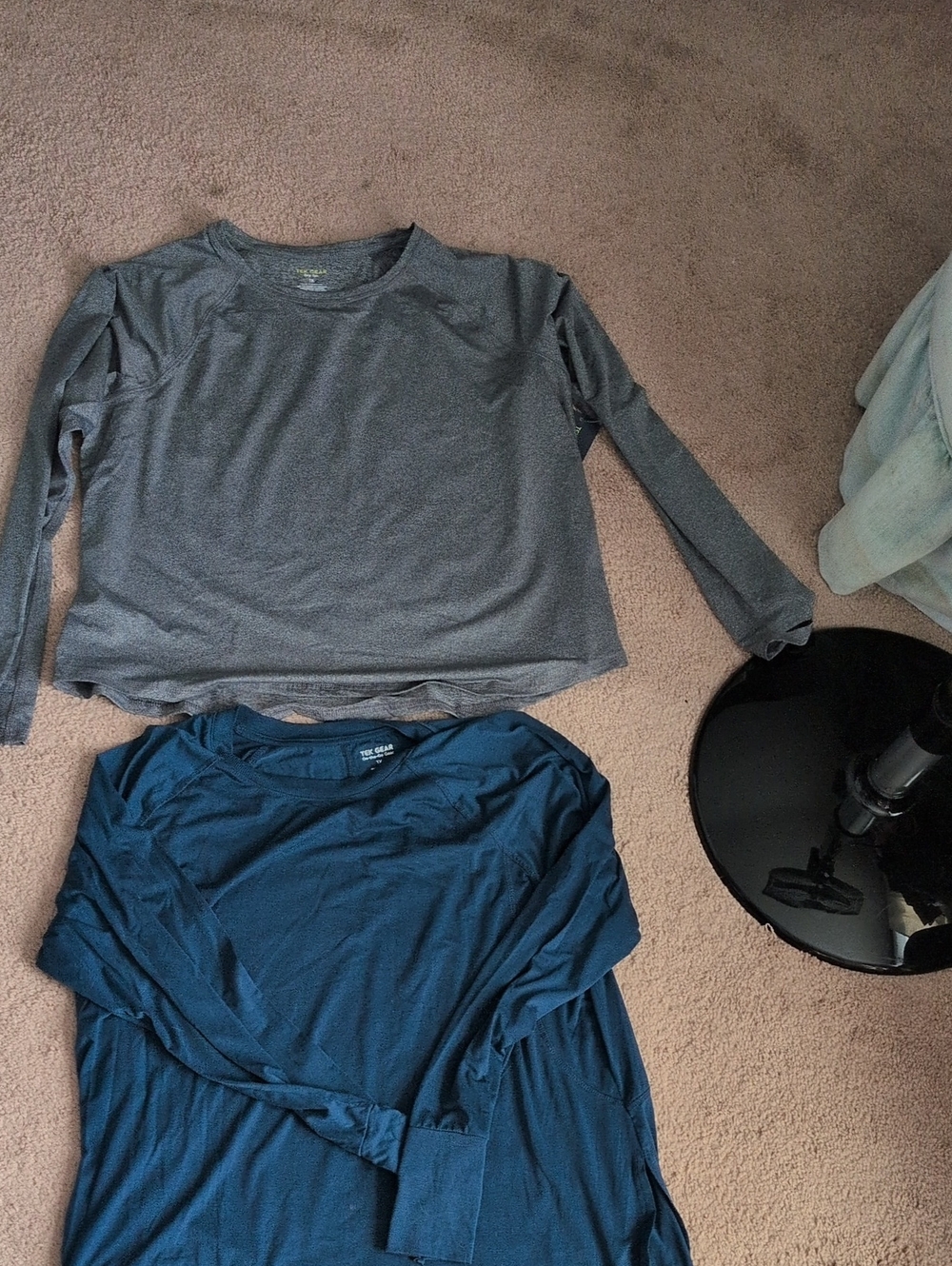 tek gear Long-Sleeve Performance Tees in Gray and Teal